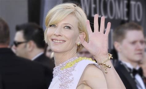 van cleef arpels  classy   red carpet  jewellery editor