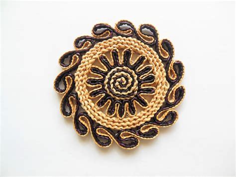Woven Straw Trivet Round Hot Pad Black And Natural Straw Floral Mat Vintage Kitchen Decor Etsy