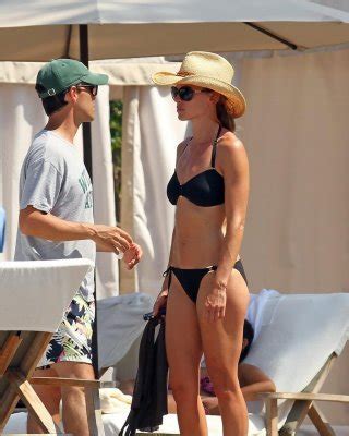Hilary Swank Wearing Sexy Black Bikini Poolside In Hawaii Porn Pictures XXX Photos Sex Images