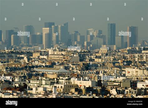 Paris la Defense skyline view Stock Photo - Alamy