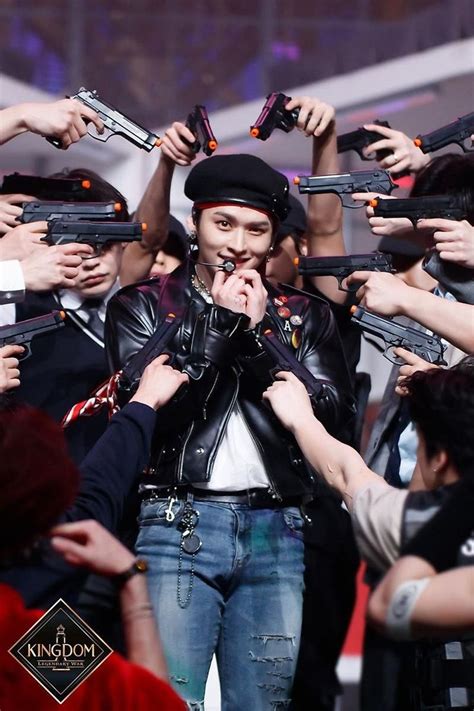 Pin di lannie su my babe Celebrità Bambini Pois