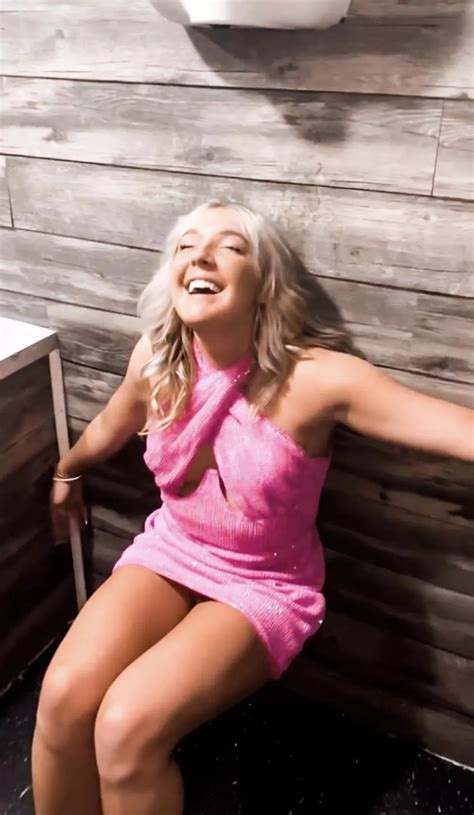 Pink Dress Nudes NightOutGirls NUDE PICS ORG