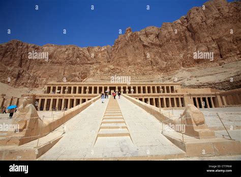 Tempio Mortuario Deir El Bahari Immagini E Fotografie Stock Ad Alta