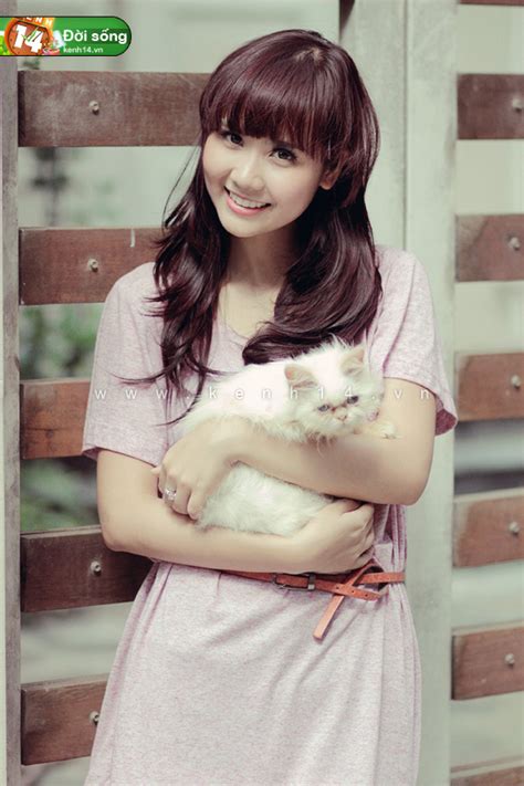 Những hot girl sở hữu nụ cười siêu đáng yêu