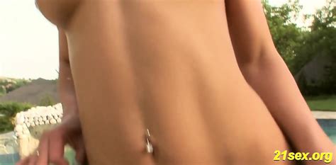 Extraordinary Blonde Bimbo Fake Penis Her Perfect Pussy