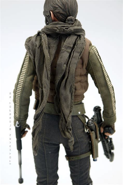 Toyhaven Hot Toys Rogue One Th Scale Jyn Erso Collectible Figure Deluxe Version Review