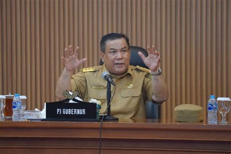 Media Center Pj Gubernur Riau Pimpin Rapat Koordinasi Pasca Libur Idulfitri