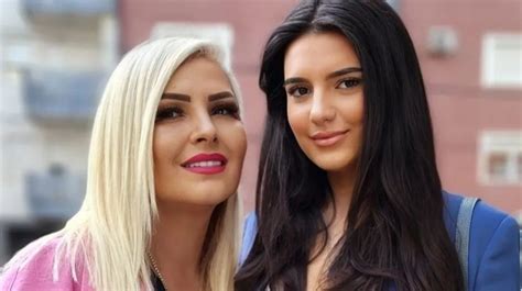 Mihrije Braha Me Nusen E Saj Mahnisin Me Pamjen E Tyre Me Bikini Kosova Sot