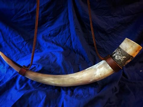 Viking Drinking Horn (Hand Carved Horn Rim) Norse Viking Horn Beer Horn ...