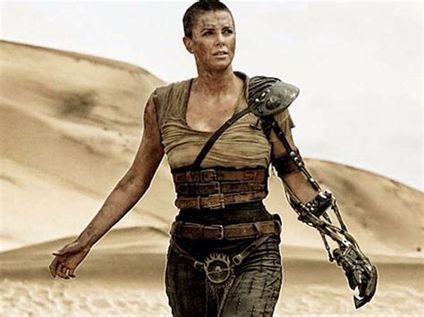 Charlize Theron owning "Mad Max: Fury Road" | Furiosa mad max, Mad max ...