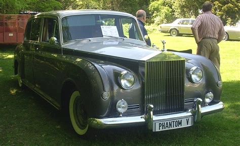 ロールス・ロイス・ファントムV - Wikipedia