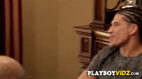 Swinger Amateur Lady Is Looking For Someone To Show Her The Road Since It Is Her First Time