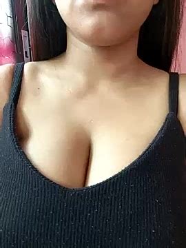 Jissa Naked Stripping On Cam For Live Sex Video Chat Gyrls