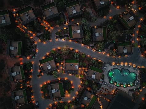 Fans are calling for more variety in the atomic saloon 26