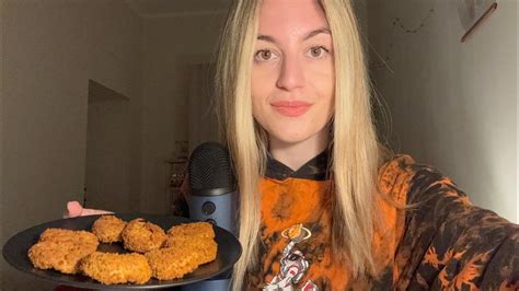 Eating Nuggets 🍔 Crunchy Sounds Mukbang Asmr Ita Con Blue Yeti Youtube