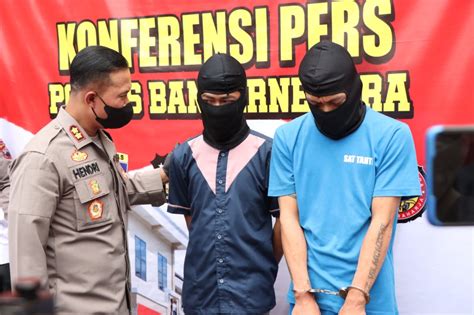 Pasangan Gay Ini Diciduk Usai Bikin Konten Video Porno Di Sawah