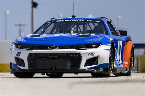 A Closer Look at the All-New Next Gen NASCAR Race Car Racing in the