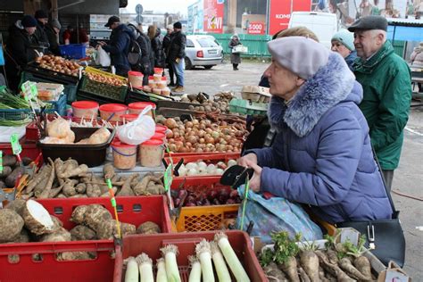 Piątek na targowisku w Koszalinie Co na stoiskach ZDJĘCIA Głos