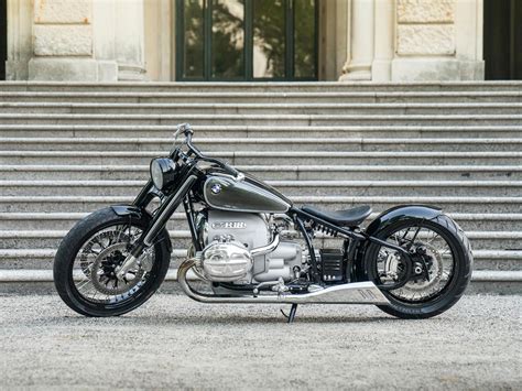 Sold as unseen: BMW open order books for R18-based production model