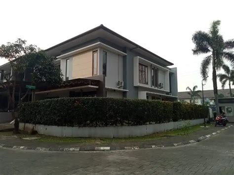 DIJUAL RUMAH MEWAH SIAP HUNI KOMPLEK BATUNUNGGAL Dijual Rumah