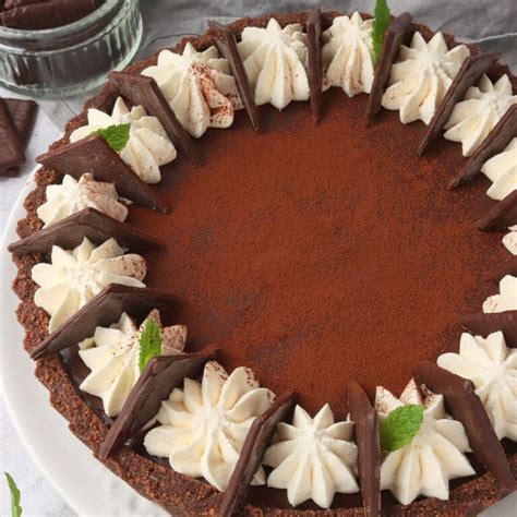 After Eight Mint Chocolate Tart - The Baking Explorer