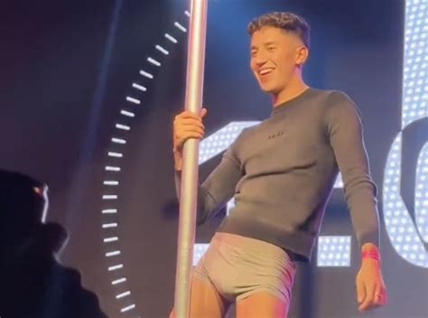 Porn Idol Sexy Twink ThisVid