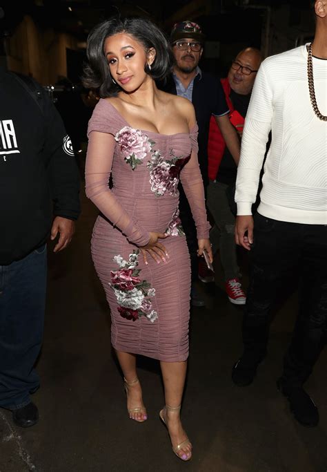 Cardi B Expertly Handles a Tricky Wardrobe Malfunction | Vogue