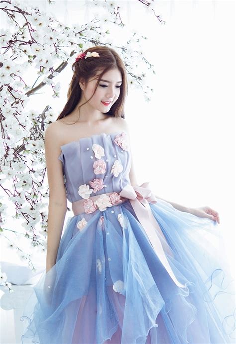 Những hình ảnh hot girl Lily Luta trong những chiếc đầm xòe như công chúa Thư viện Ảnh đẹp hot