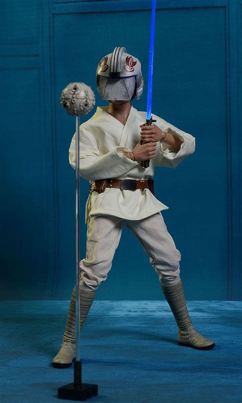 Hot Toys Star Wars New Hope Luke Skywalker Sixth Scale Figure Star Wars Luke Skywalker Luke