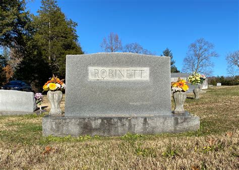 Hoyt Robinette (1918-2013): homenaje de Find a Grave