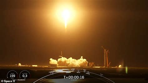 Roket Spacex Diluncurkan Dengan Satelit Starlink Di Tengah Penundaan