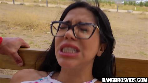 Anal Sex In Public With Hot Babe XNXX