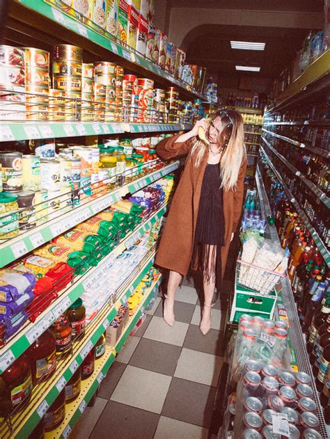 Popularizadas pelas Pussy Riot toucas ninja viram febre nas ruas da Rússia Russia Beyond BR