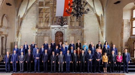 Líderes de 44 países participam do lançamento da Comunidade Política