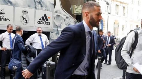 Karim Benzema Absent For Blackmail Trial In France Marca