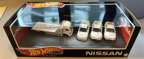 Hot Wheels Premium Collector Set Nissan Nismo 興趣及遊戲 玩具 遊戲類 Carousell