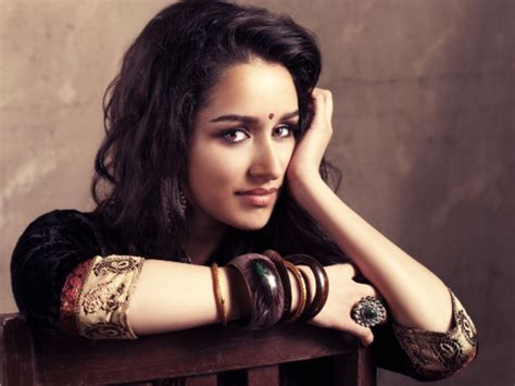 Shraddha Kapoor Hot In Aashiqui