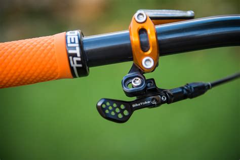 vital mtb face    dropper seatposts mountain bikes feature