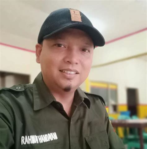 negeri  kaya anak muda tetap miskin akses potret pahit riau
