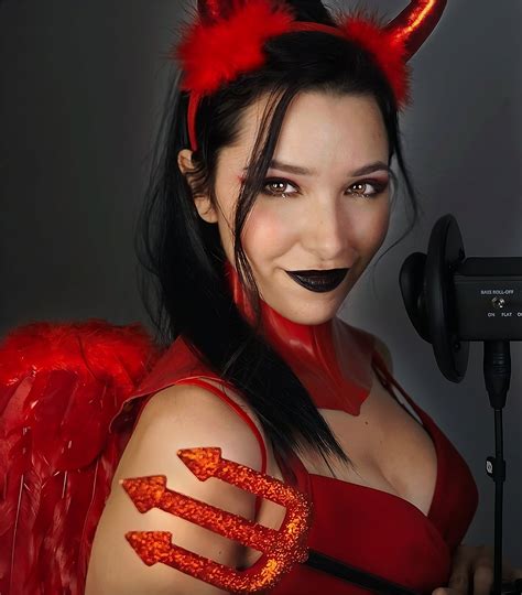 WhisperAudios ASMR : r/MoreSexyASMRGirls