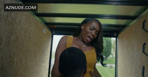 ELIZABETH FOXX Nude AZNude