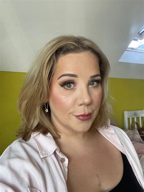 Studiowanie dwóch kierunków równocześnie? Przeczytaj, jak radzi sobie z