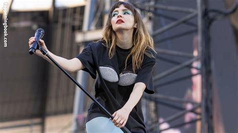 Lauren Mayberry Laurenevemayberry Nude The Fappening Photo FappeningBook