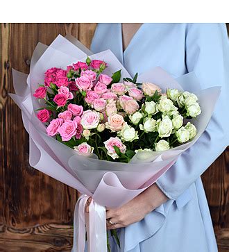 Доставка цветов в Санкт-Петербурге | Заказать букеты с доставкой в ...