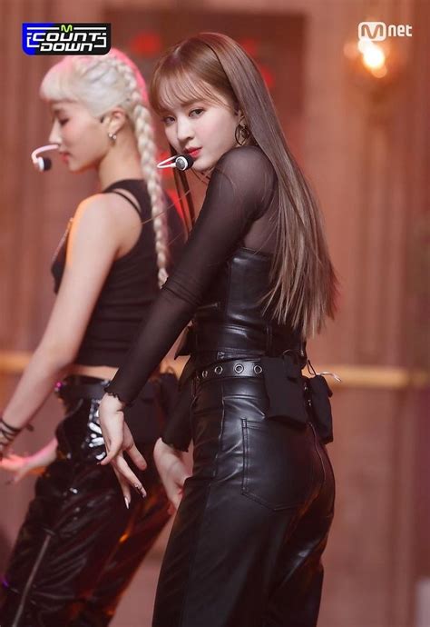 hot issue mcountdown gratata debut stage official photo hyeongshin Belleza asiática