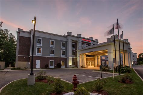 Photo Gallery - Hampton Inn and Suites Berkshires/Lenox, MA