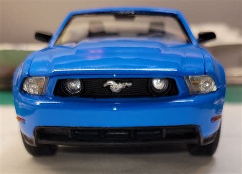 2010 Mustang GT Convertible Plastic Model Car Snap Kit 1 25 Scale