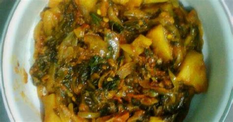 Aloo Palak Sabzi Potato Spinach Side Dish Recipe By Syeda Afnan Cookpad