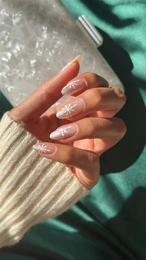 Glittery snowflake nail art holiday inspo - holiday nail ideas ...