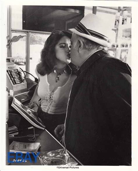 8 Hot Sexy Melanie Mayron Bikini Pics